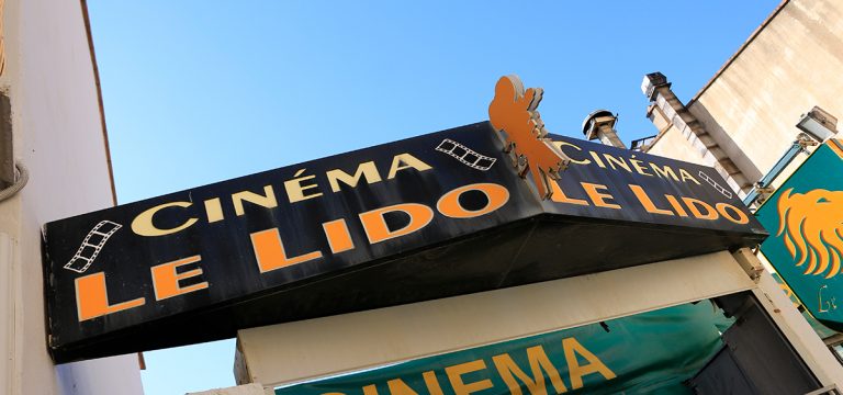 Devanture de l'ancien cinéma Le Lido